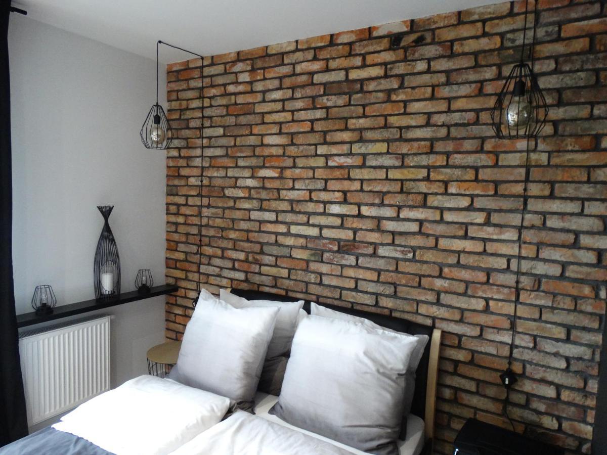 Black&White Apartment Bis - Male Garbary 8 Poznan Exterior photo