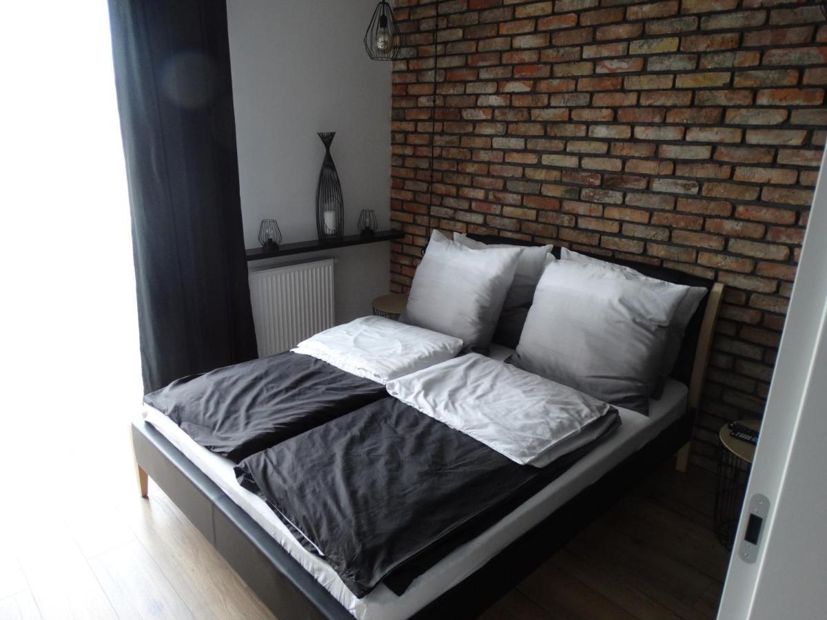 Black&White Apartment Bis - Male Garbary 8 Poznan Exterior photo